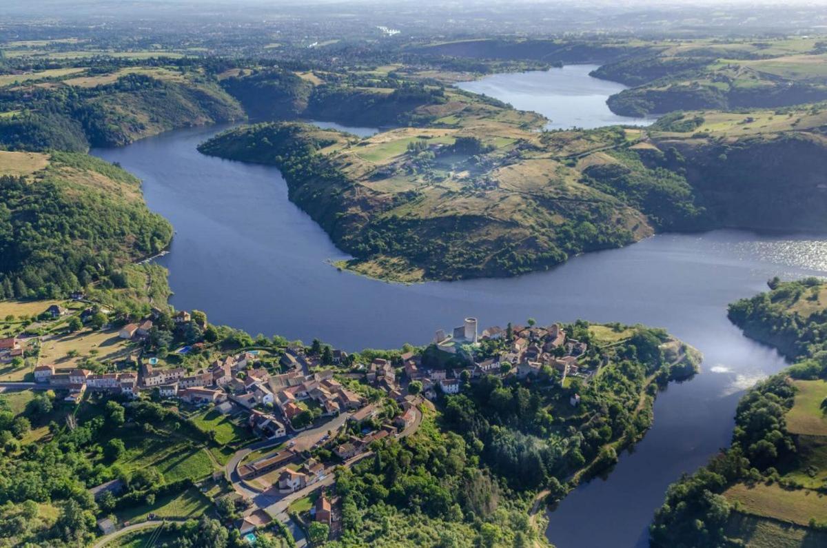 Hebergement A La Campagne - Village En Bord De Lac Saint-Jean-Saint-Maurice-sur-Loire Exteriör bild